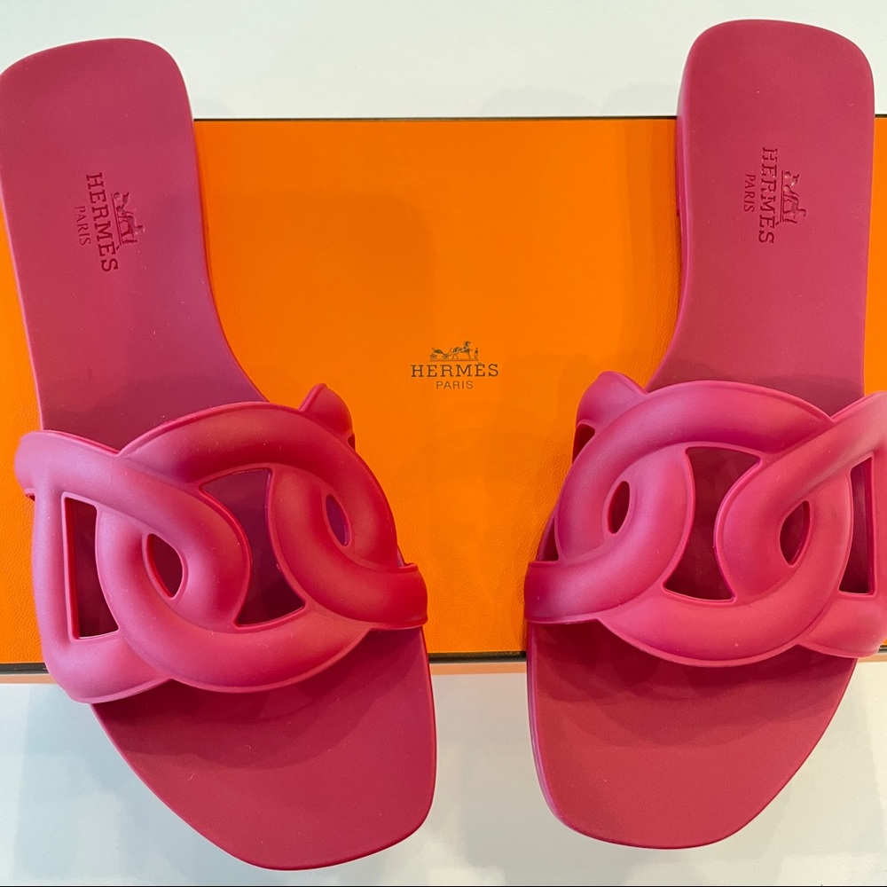 Hermes Aloha sandal